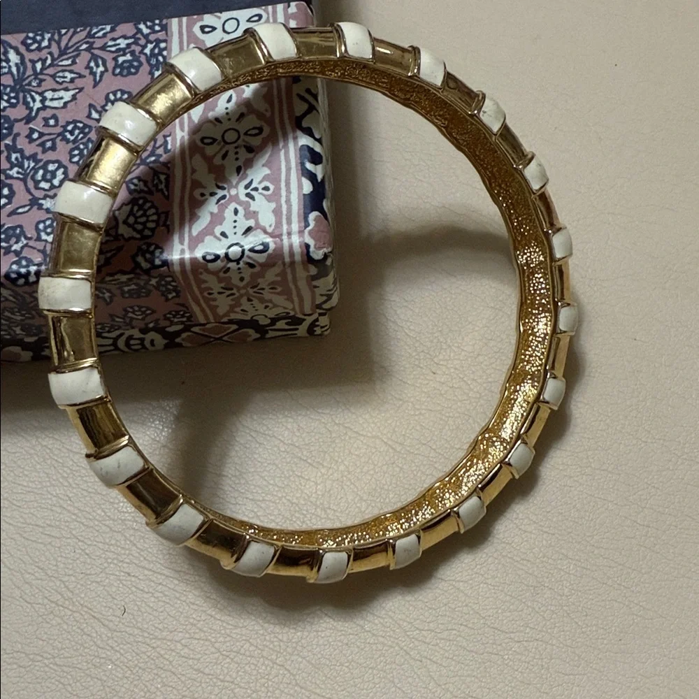 RLL LAUREN RALPH LAUREN Off-White Enamel Gold Tone Striped Bengal Bracelet